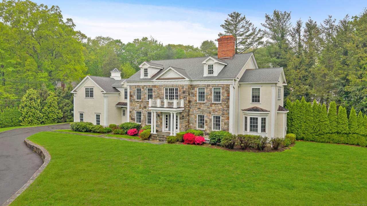 6 Coachlamp Lane - Photo 1