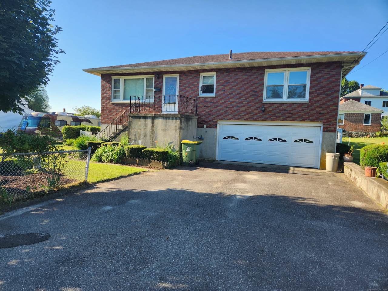 82 Hotchkiss Street - Photo 1