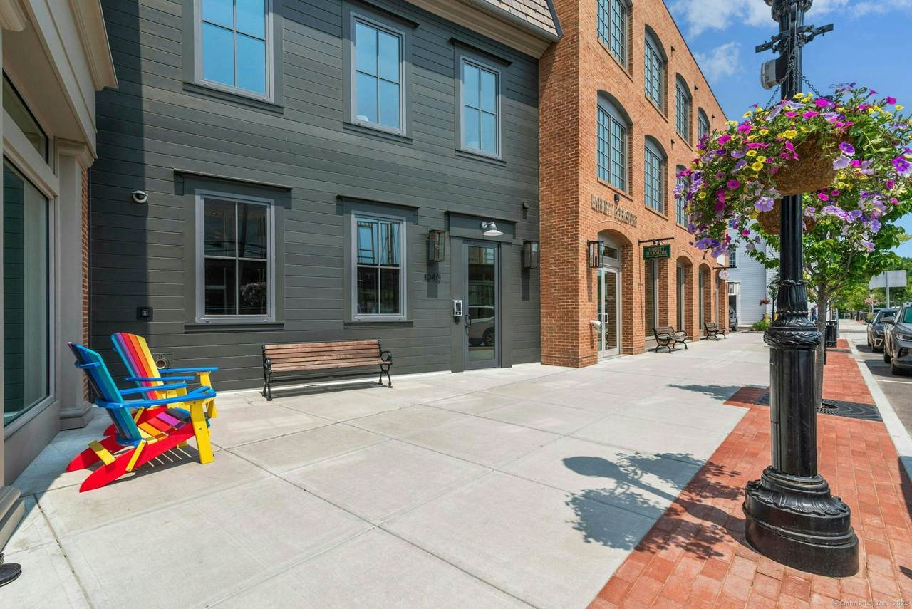 1040 Boston Post Road - Photo 1