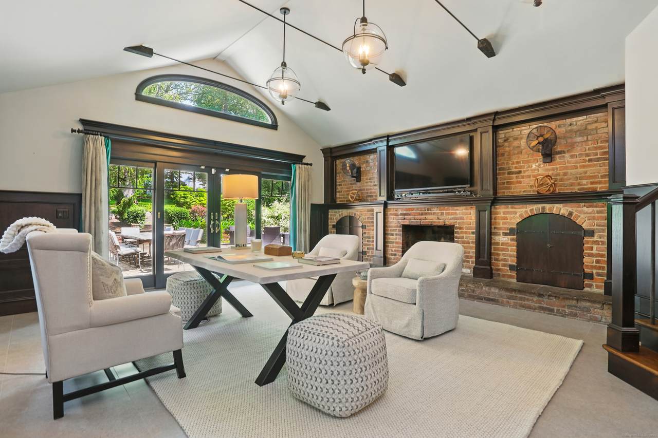 158 Linden Tree Road - Photo 1