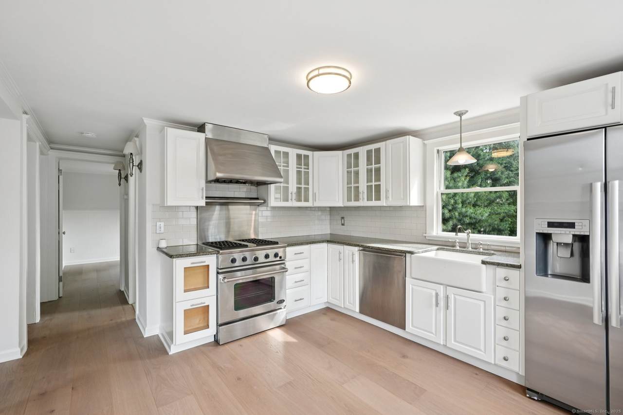 37 Cedar Crest Place - Photo 1