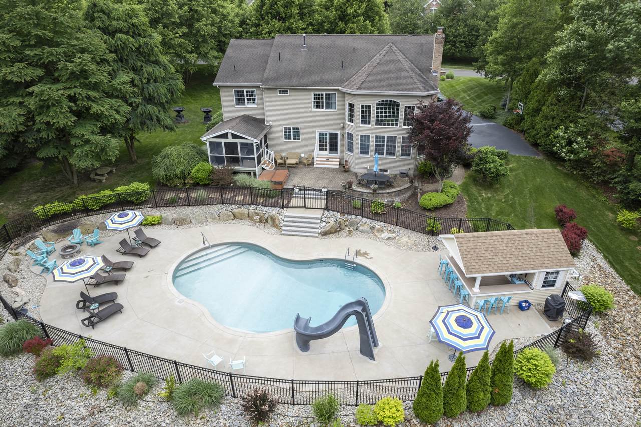 322 Paxton Way - Photo 1