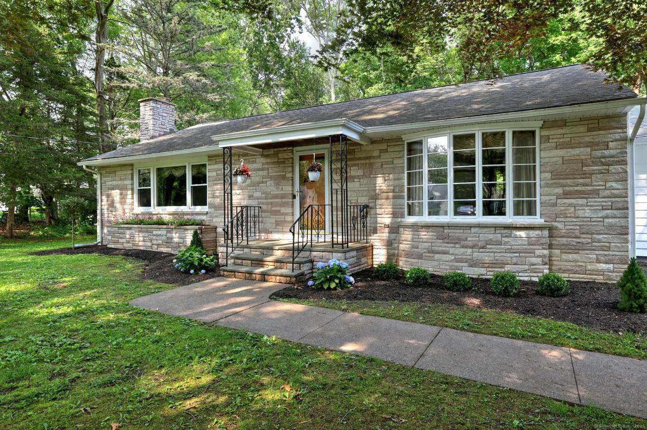 307 Fairlea Road - Photo 1