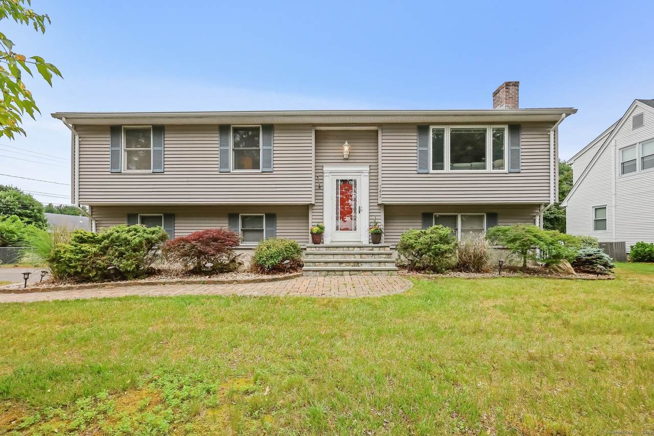 142 Raffia Road - Photo 1