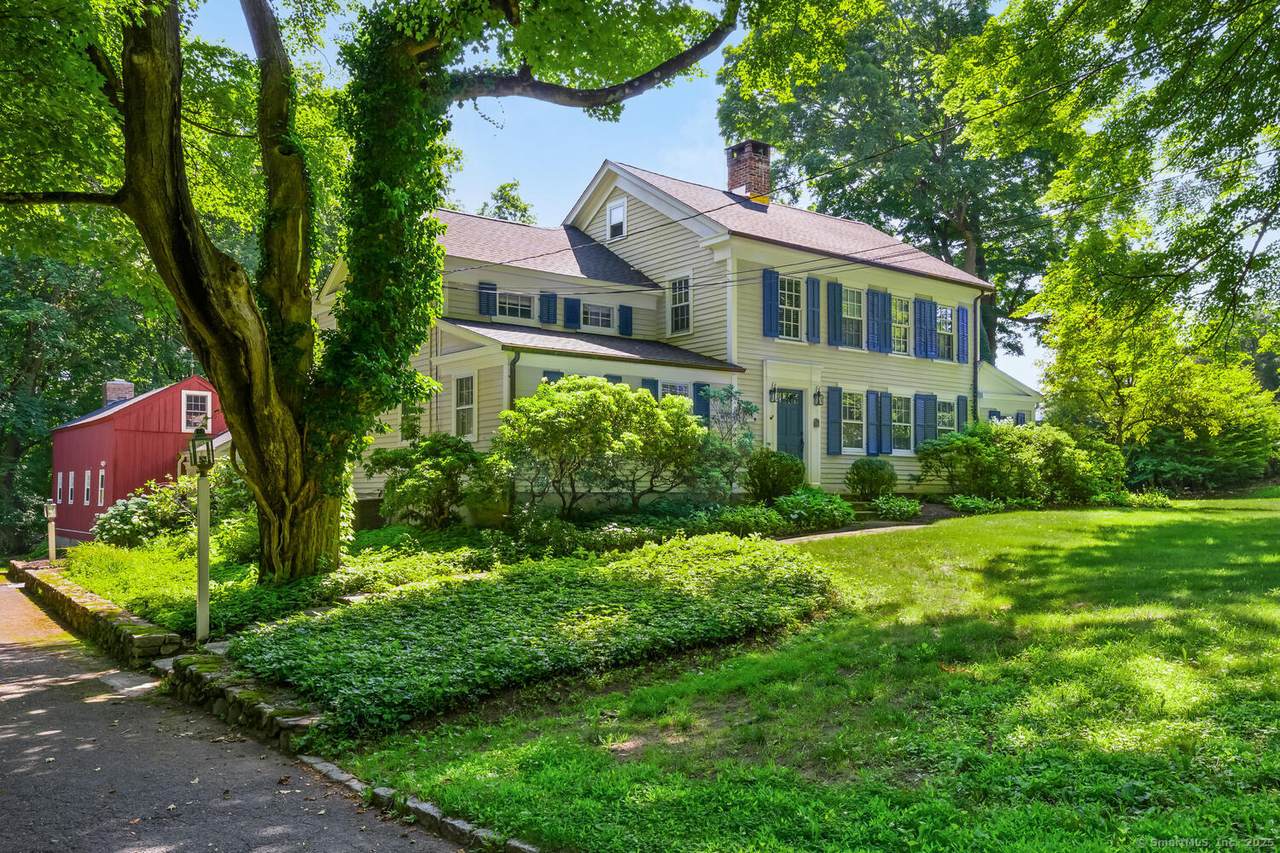 300 Ridgefield Road - Photo 1