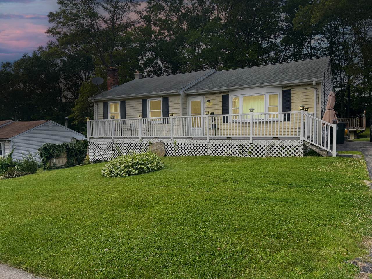 195 Quarry Street - Photo 1