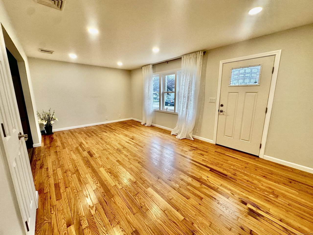 26 Riverdale Road - Photo 1