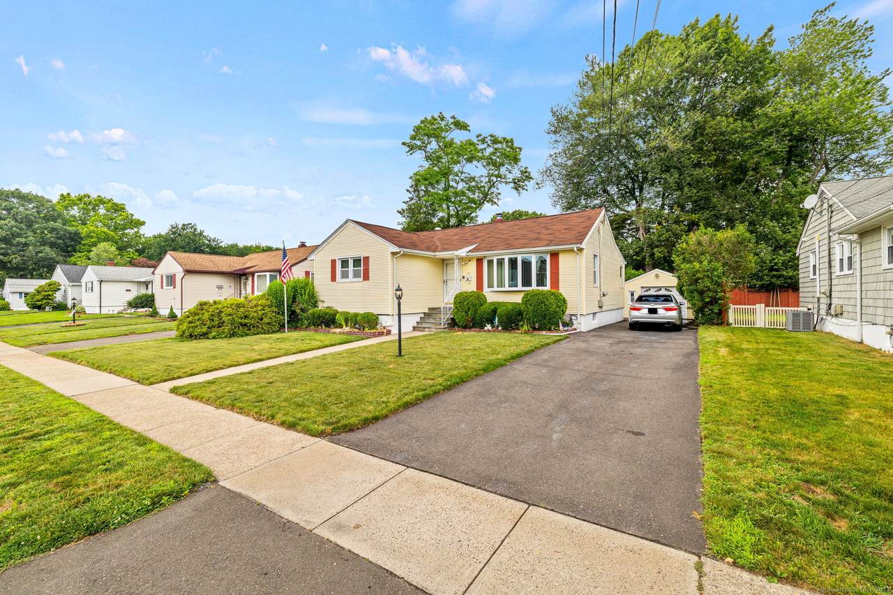 128 Auburn Street - Photo 1