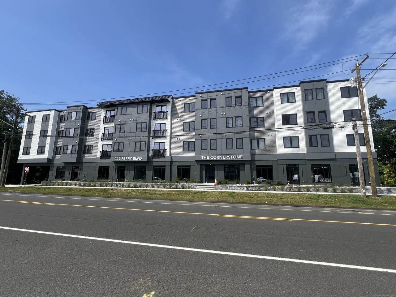 211 Ferry Boulevard - Photo 1