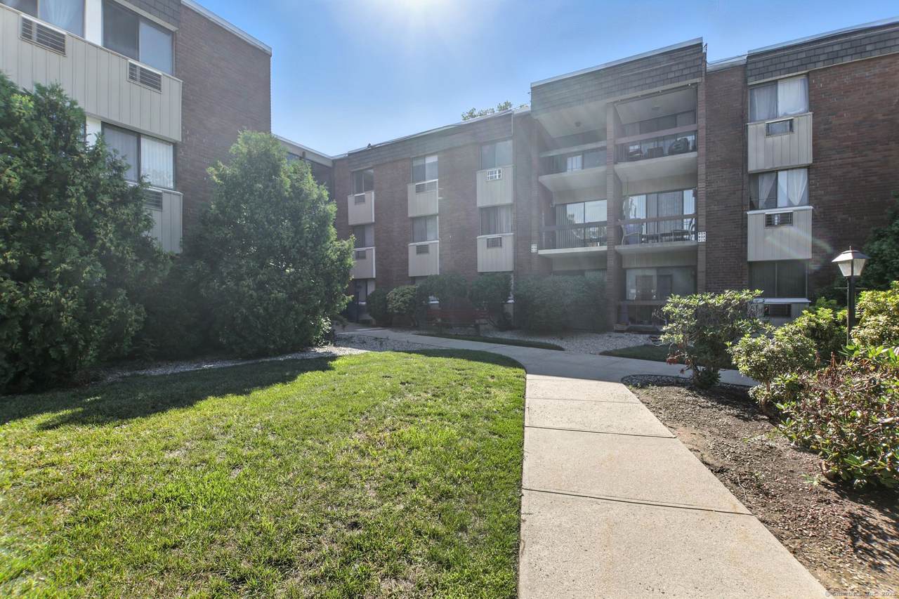 958 High Path Road - Photo 1