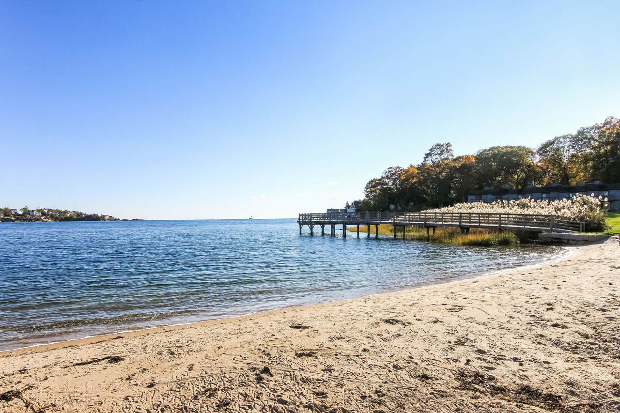 11 Harbour Village - Photo 1