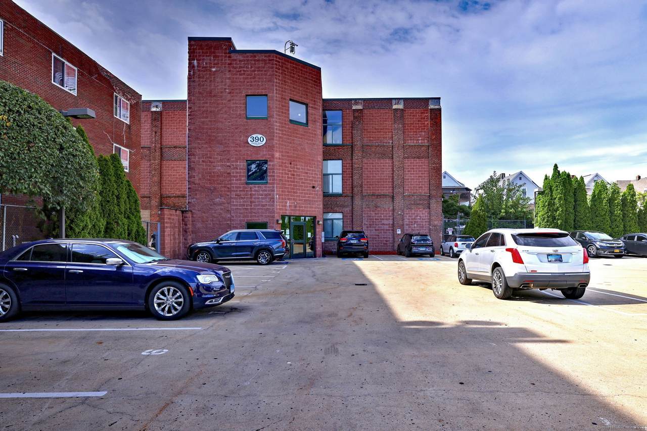 390 Charles Street - Photo 1