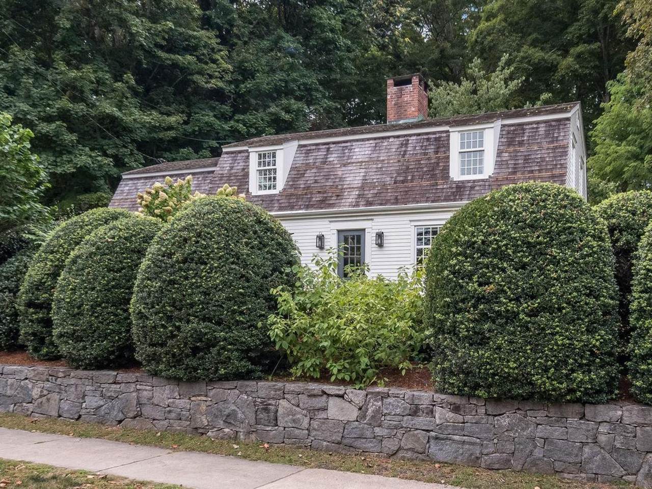 38 Grove Street - Photo 1