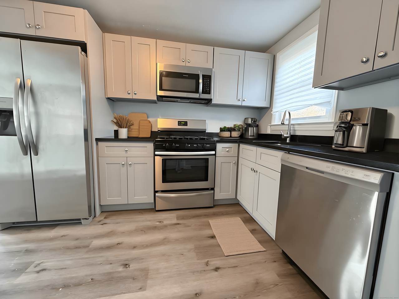 211 Spencer Street - Photo 1