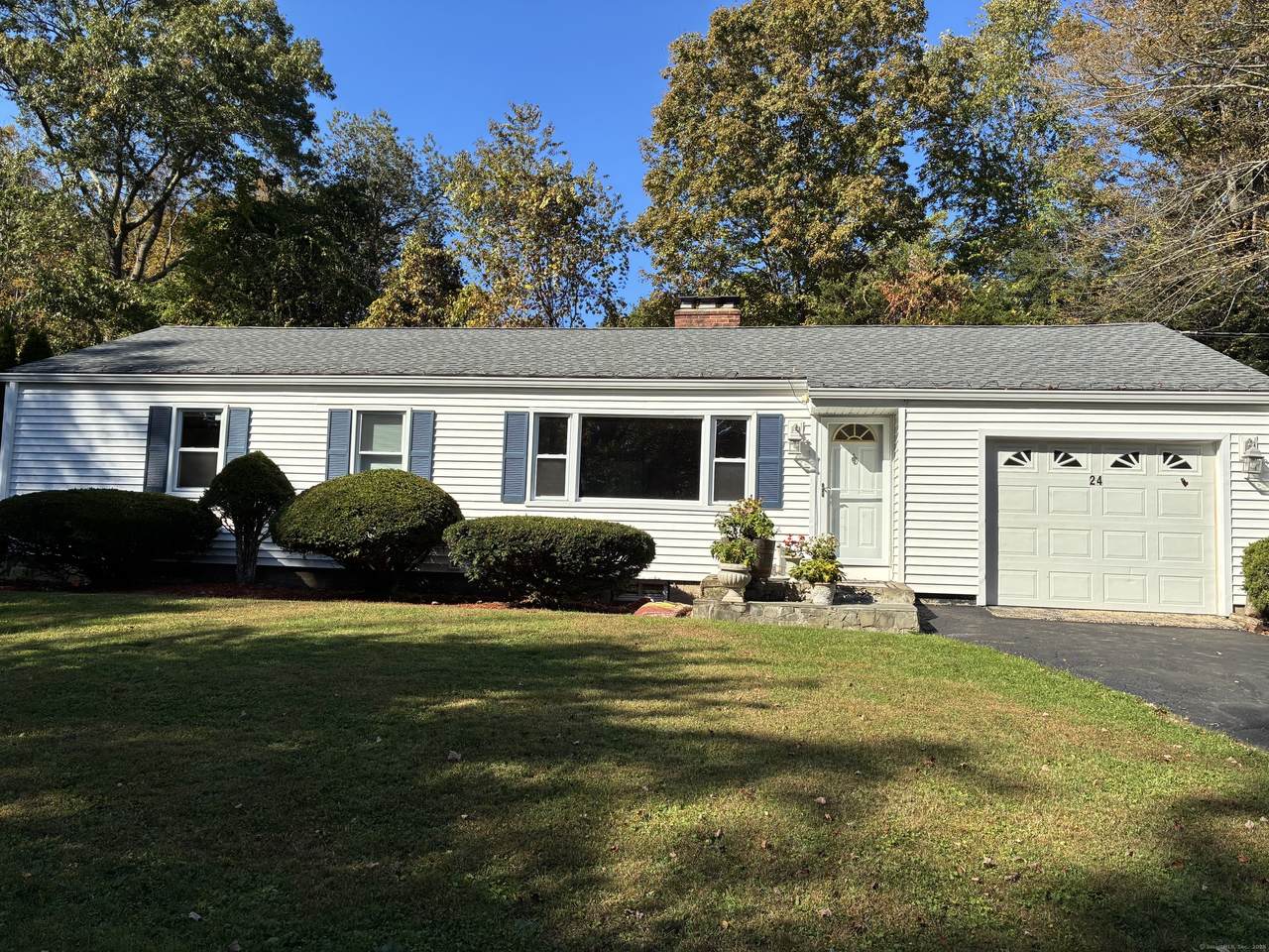 24 Maple Terrace - Photo 1