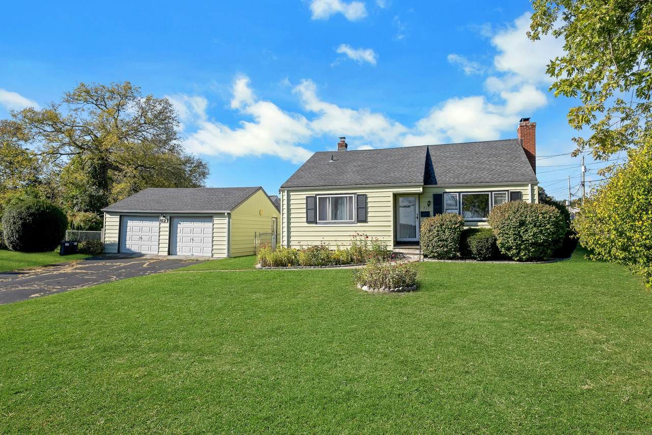 421 Short Beach Road - Photo 1