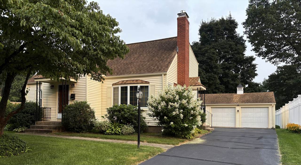 51 Wood Drive - Photo 1