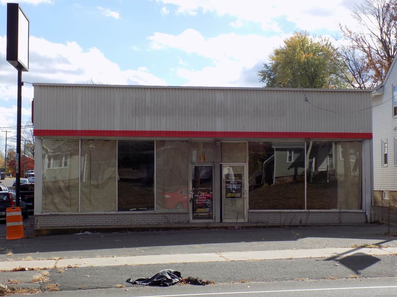 790 Farmington Avenue - Photo 1