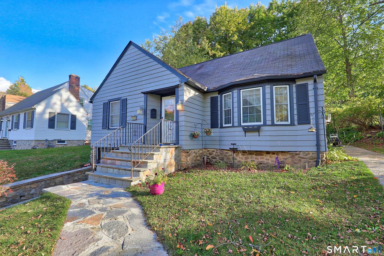 102 Waverly Street - Photo 1