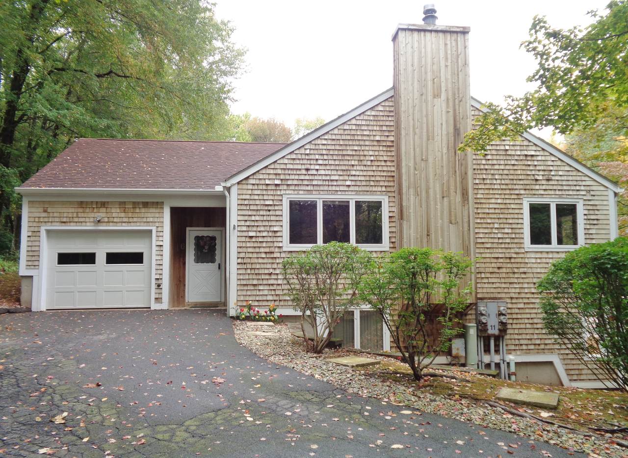 16 Cardinal Drive - Photo 1