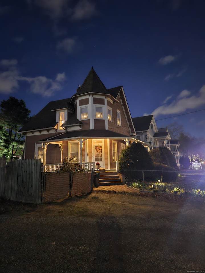 84 Silver Lane - Photo 1