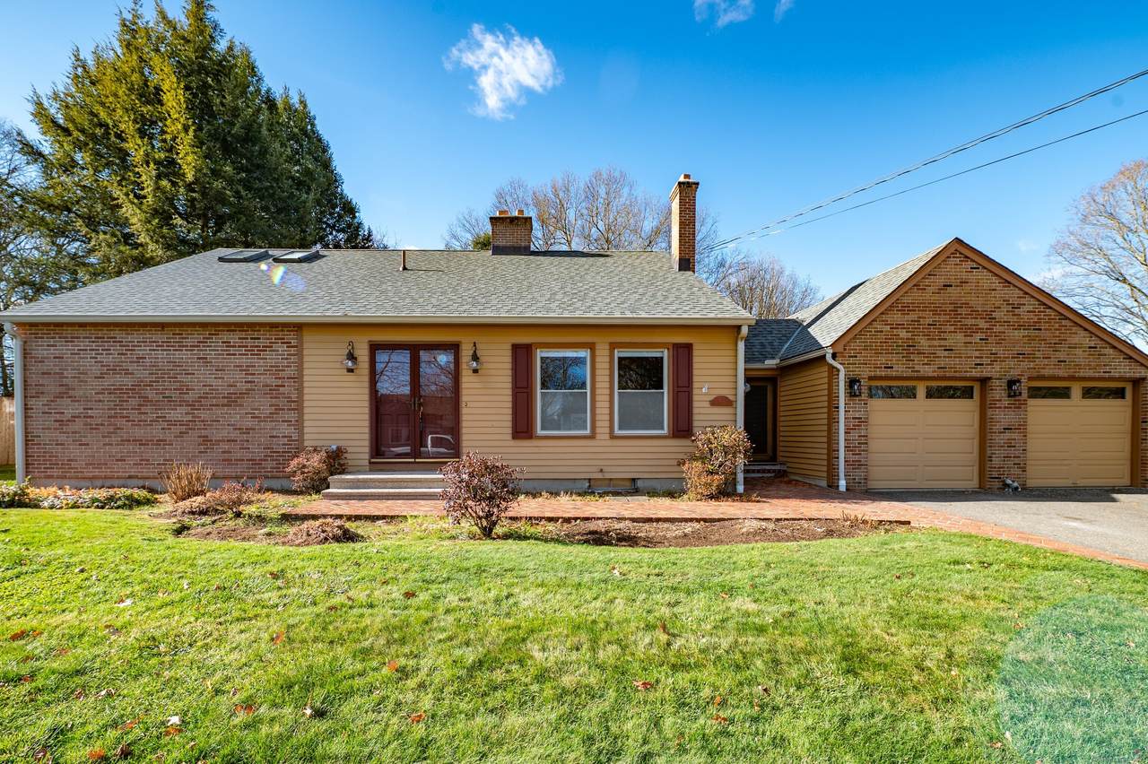 975 Wolf Hill Road - Photo 1