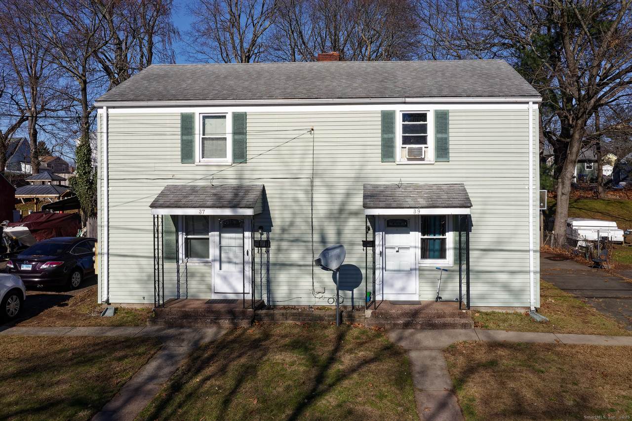 37 Seaman Circle - Photo 1