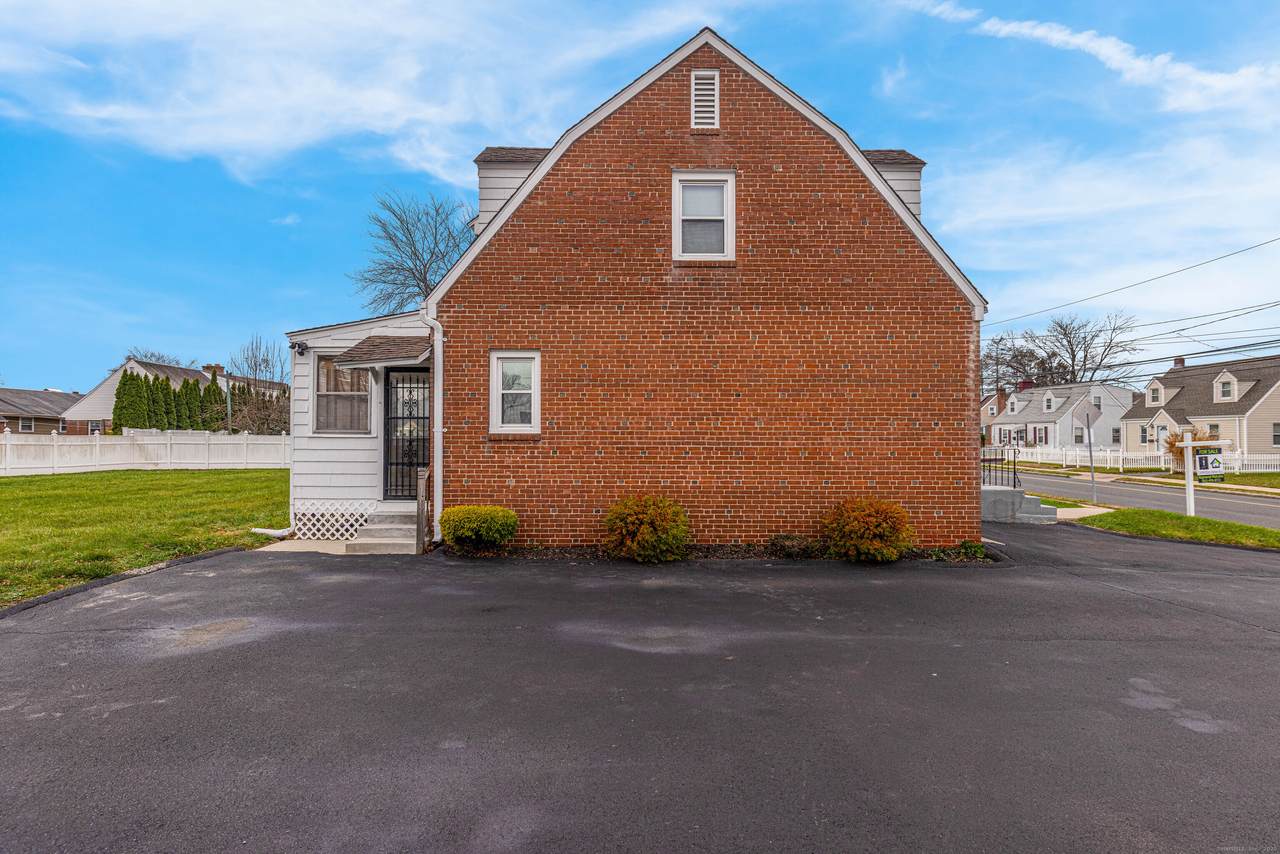 281 Brown Street - Photo 1