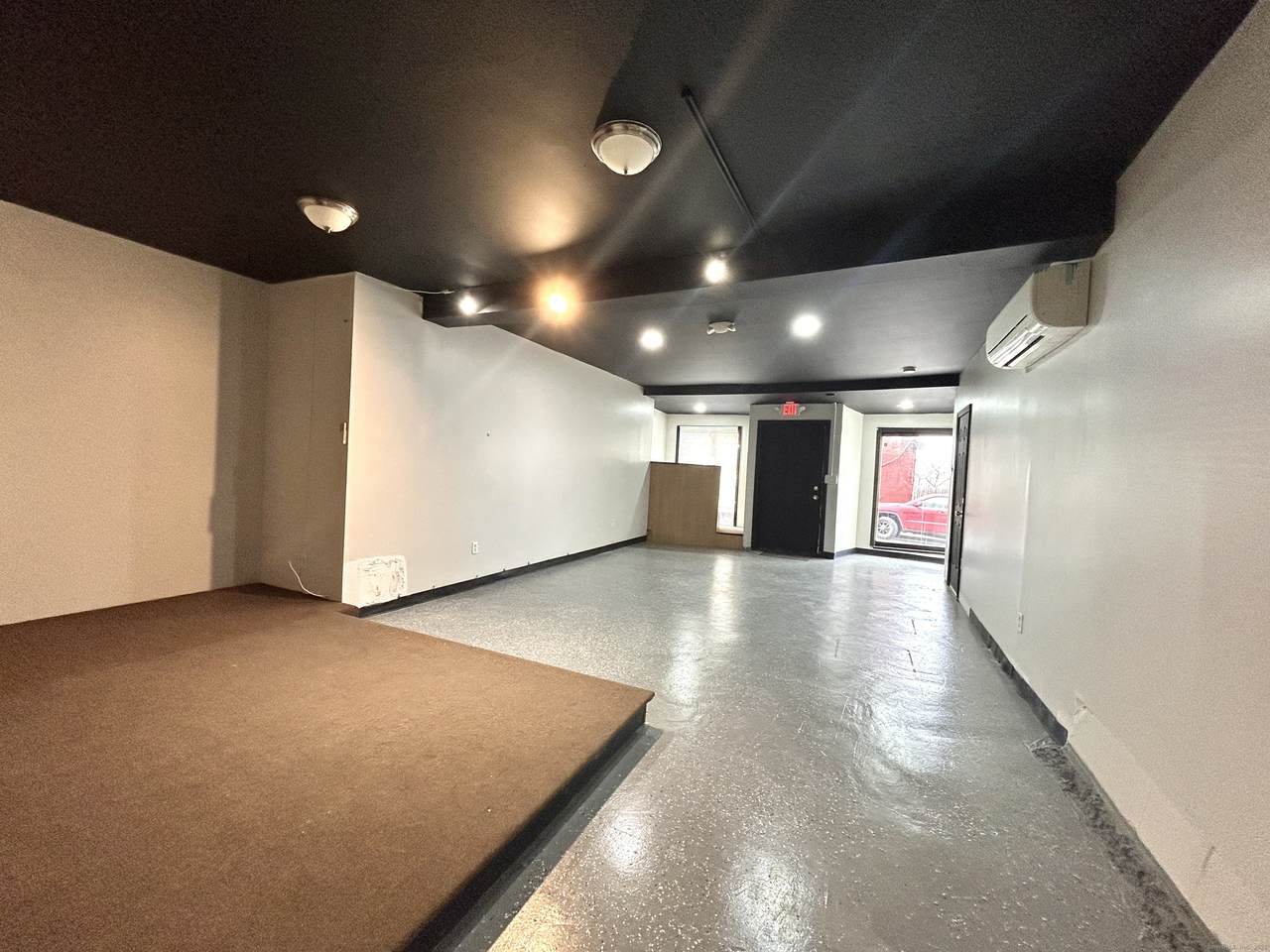 429 Baldwin Street - Photo 1