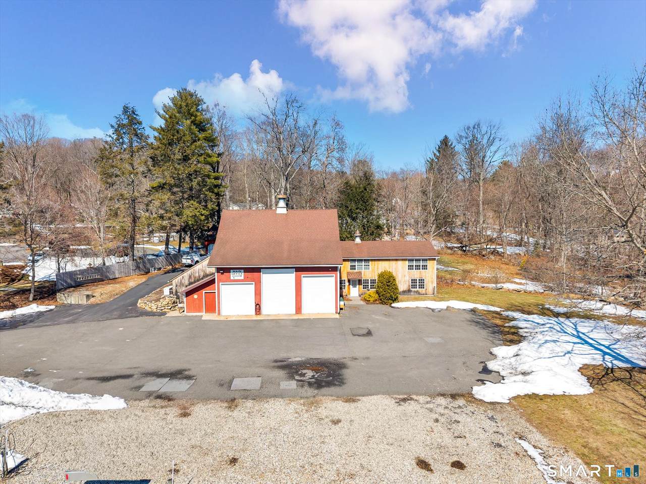321 Albany Turnpike - Photo 1