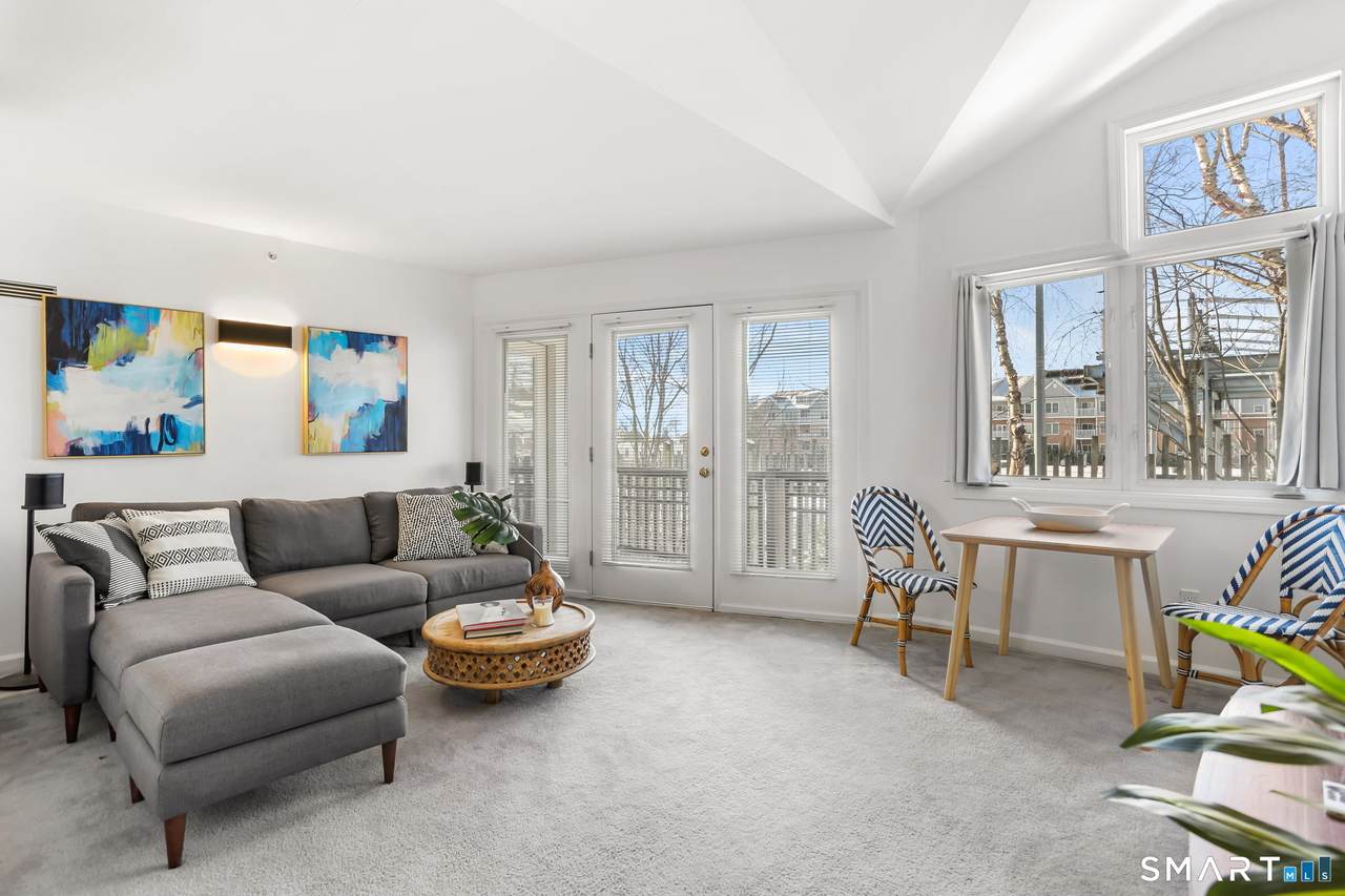 3250 Fairfield Avenue - Photo 1