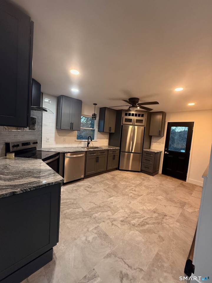 8 Eddy Court - Photo 1