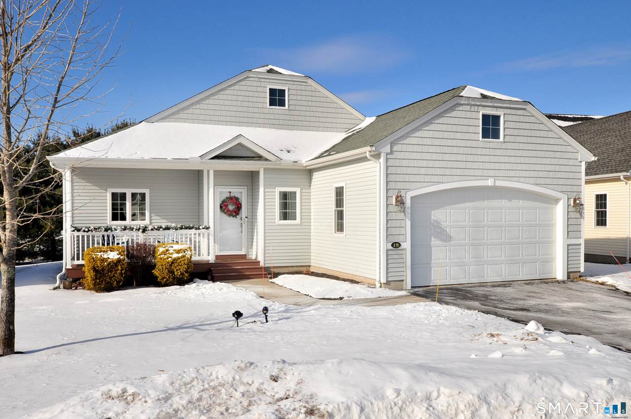 19 Steeple Chase Road - Photo 1