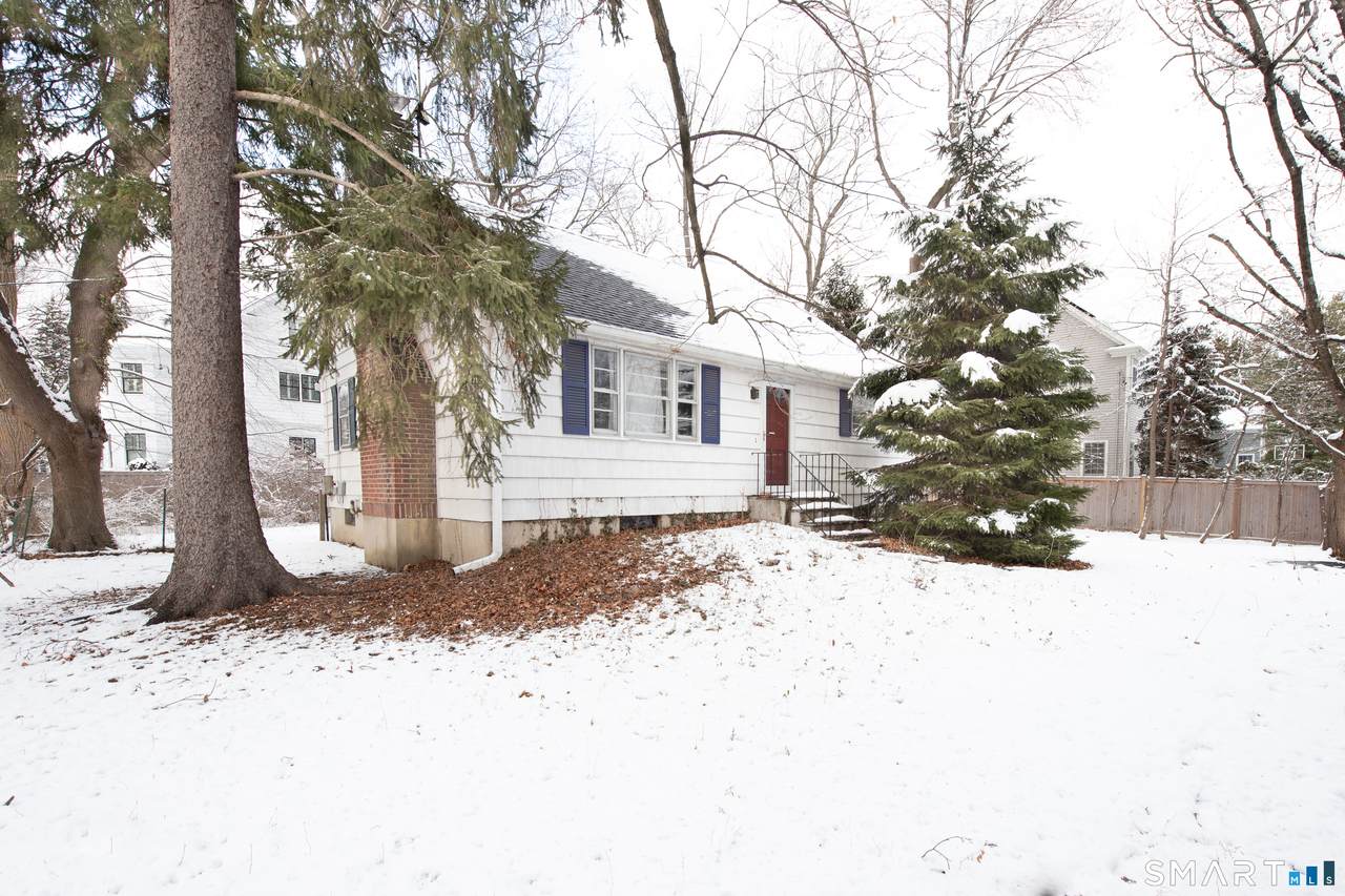 1 Dexter Road - Photo 1