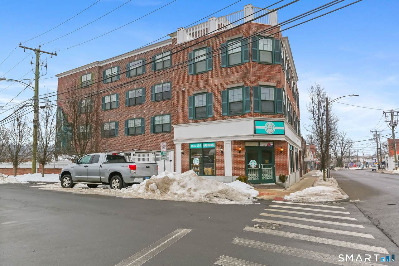 947 Hope Street - Photo 1