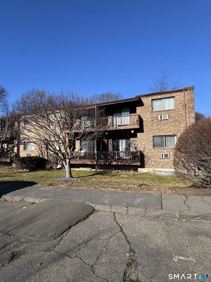 235 Henry Avenue - Photo 1