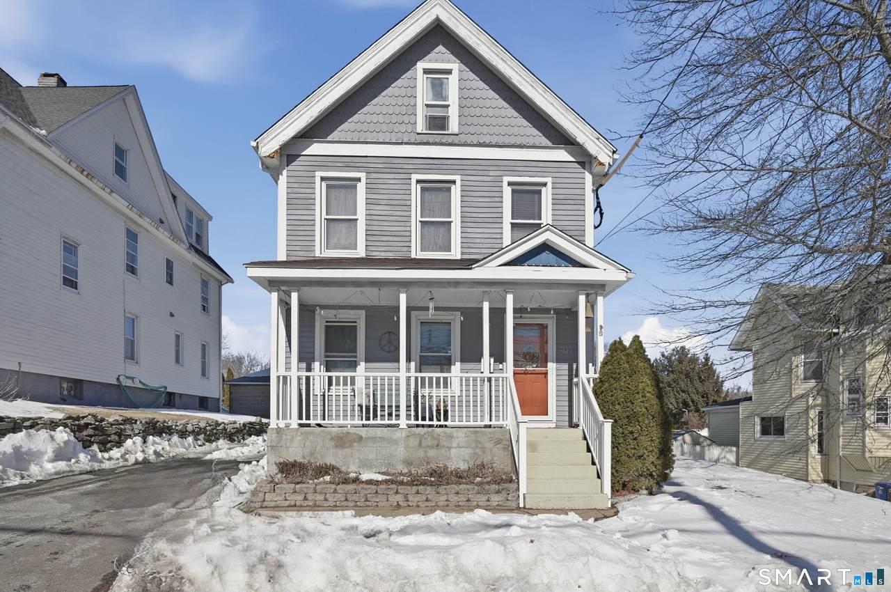 944 Longbrook Avenue - Photo 1