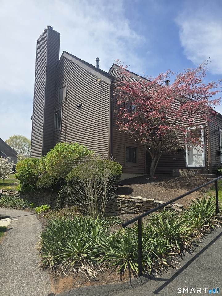 50 Hollister Way - Photo 1