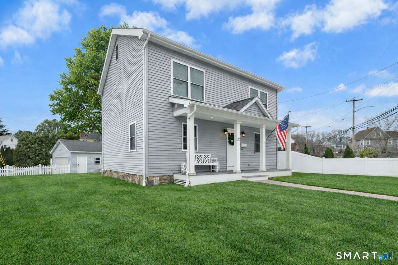 12 Reynolds Drive - Photo 1