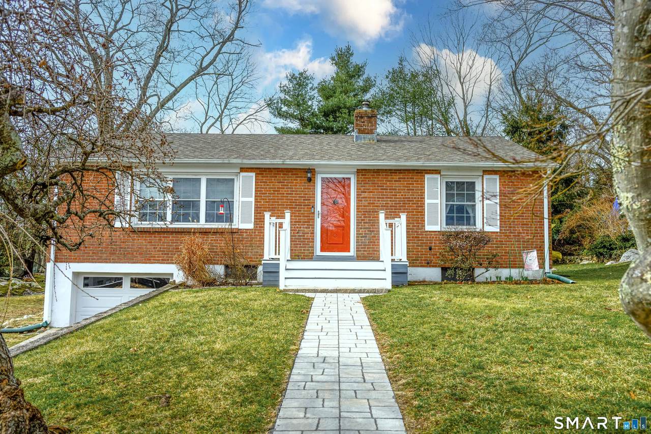 9 2nd Avenue - Photo 1