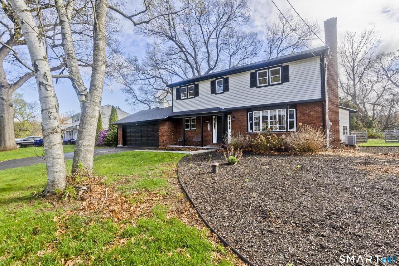 33 Imperial Drive - Photo 1
