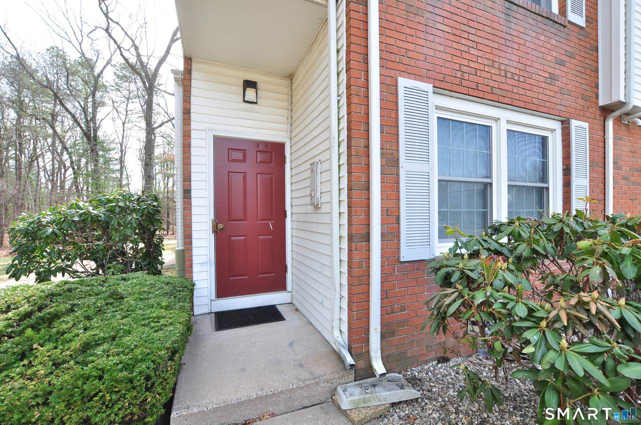 3 Concorde Way - Photo 1