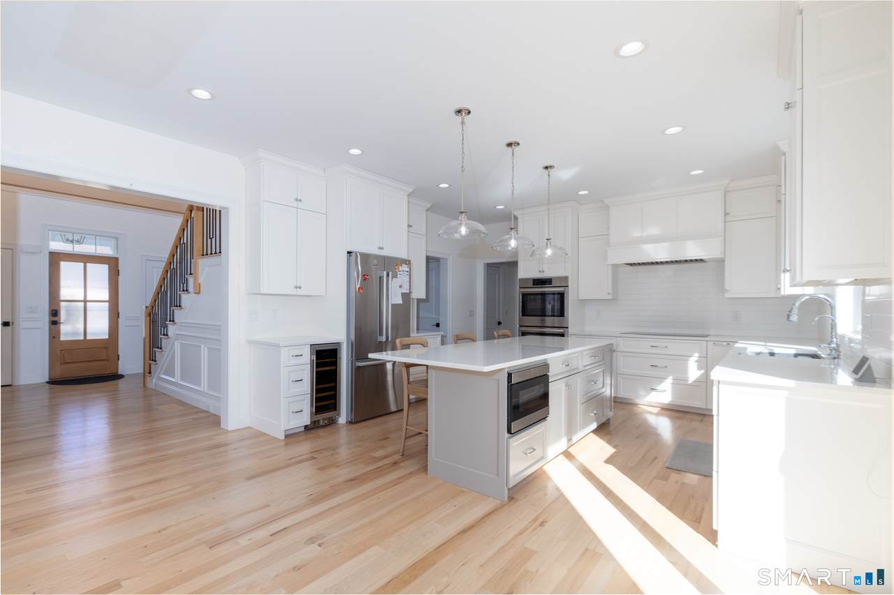 112 Stallion Drive - Photo 1