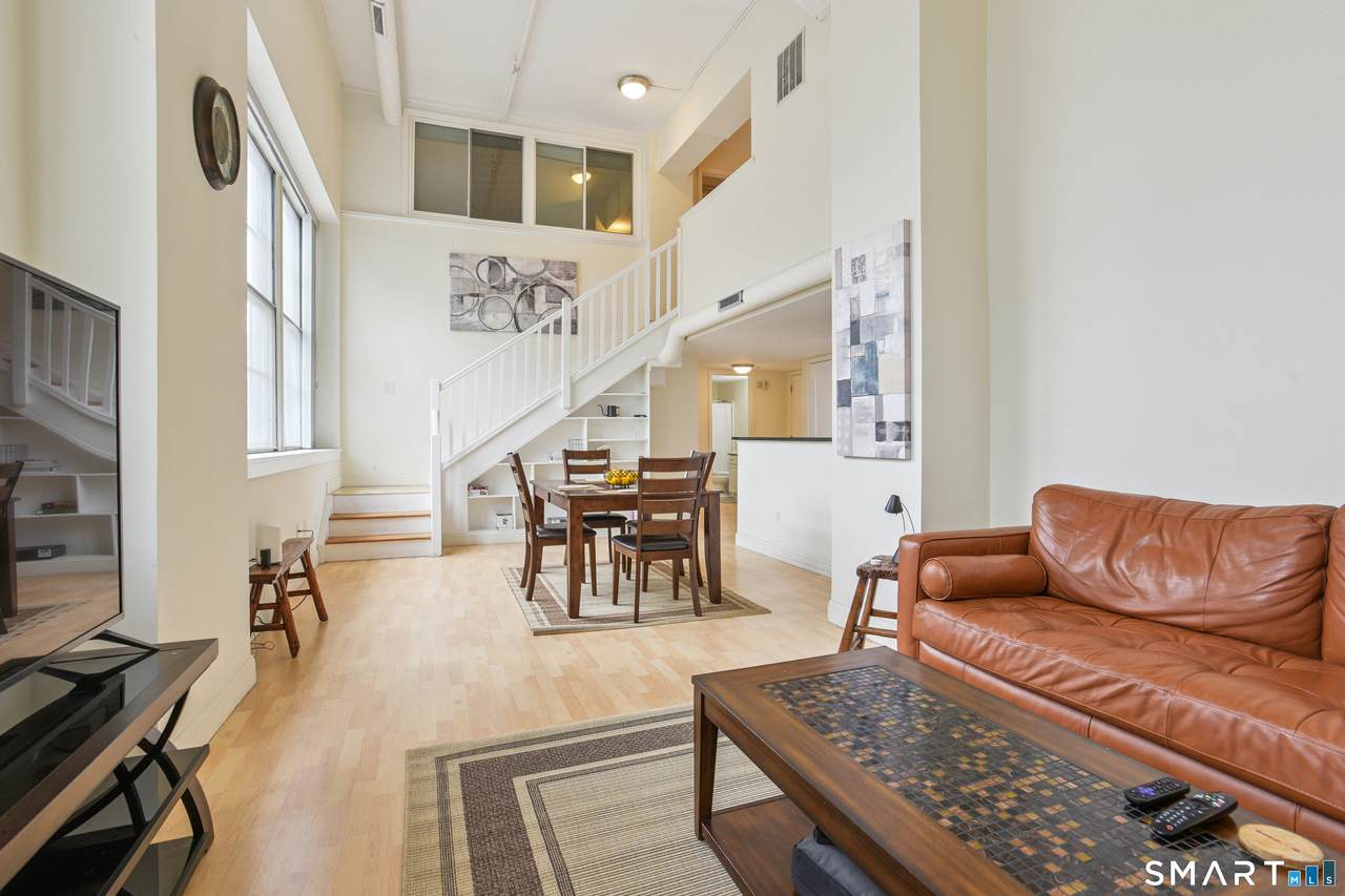 124 Court Street - Photo 1