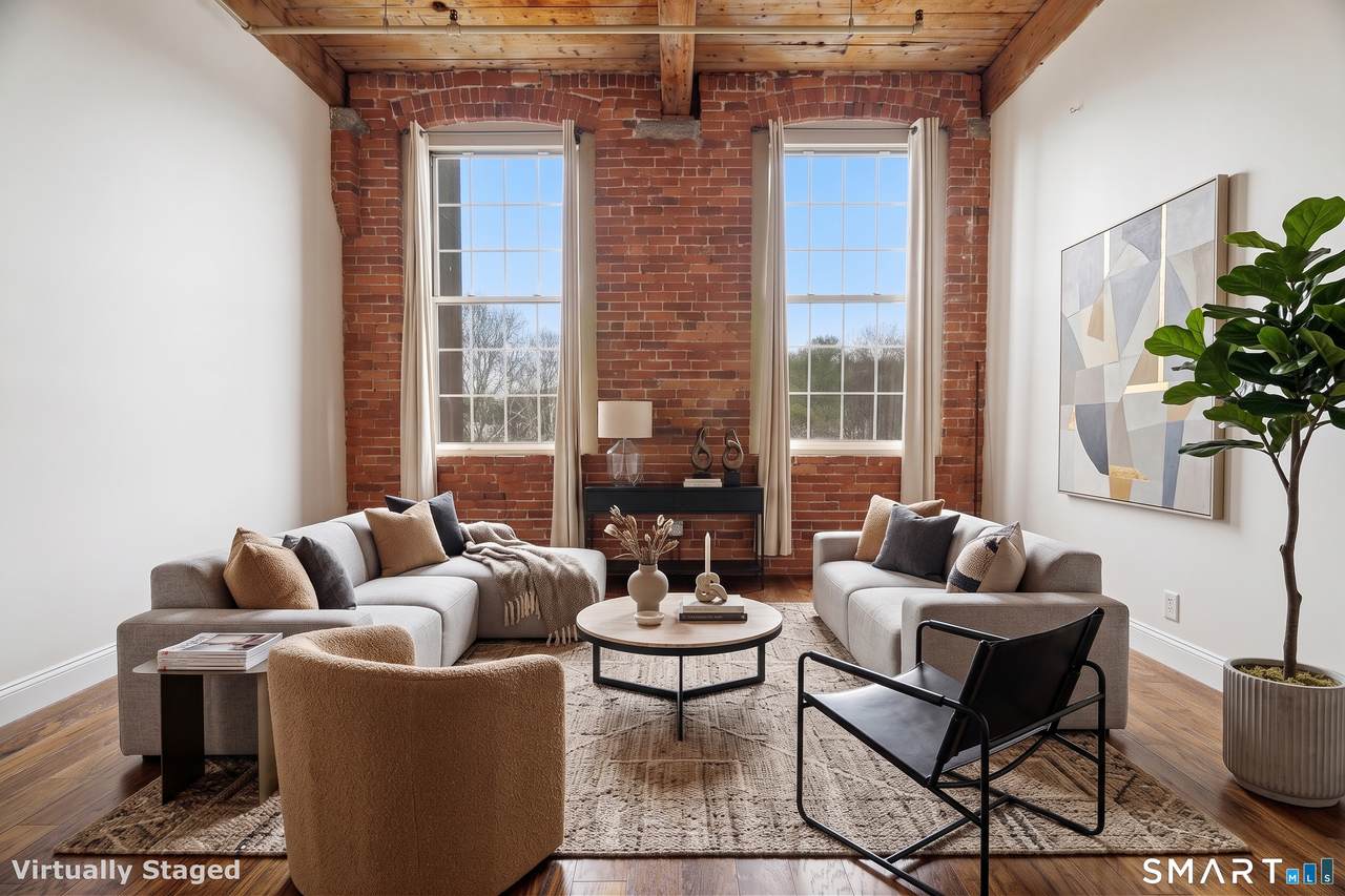 92 Main Street - Photo 1