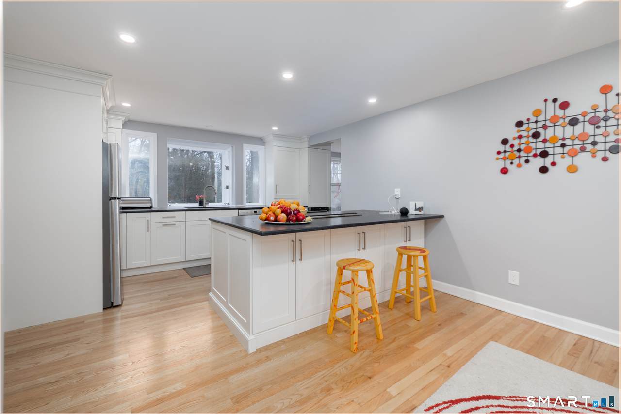 14 Giles Street - Photo 1