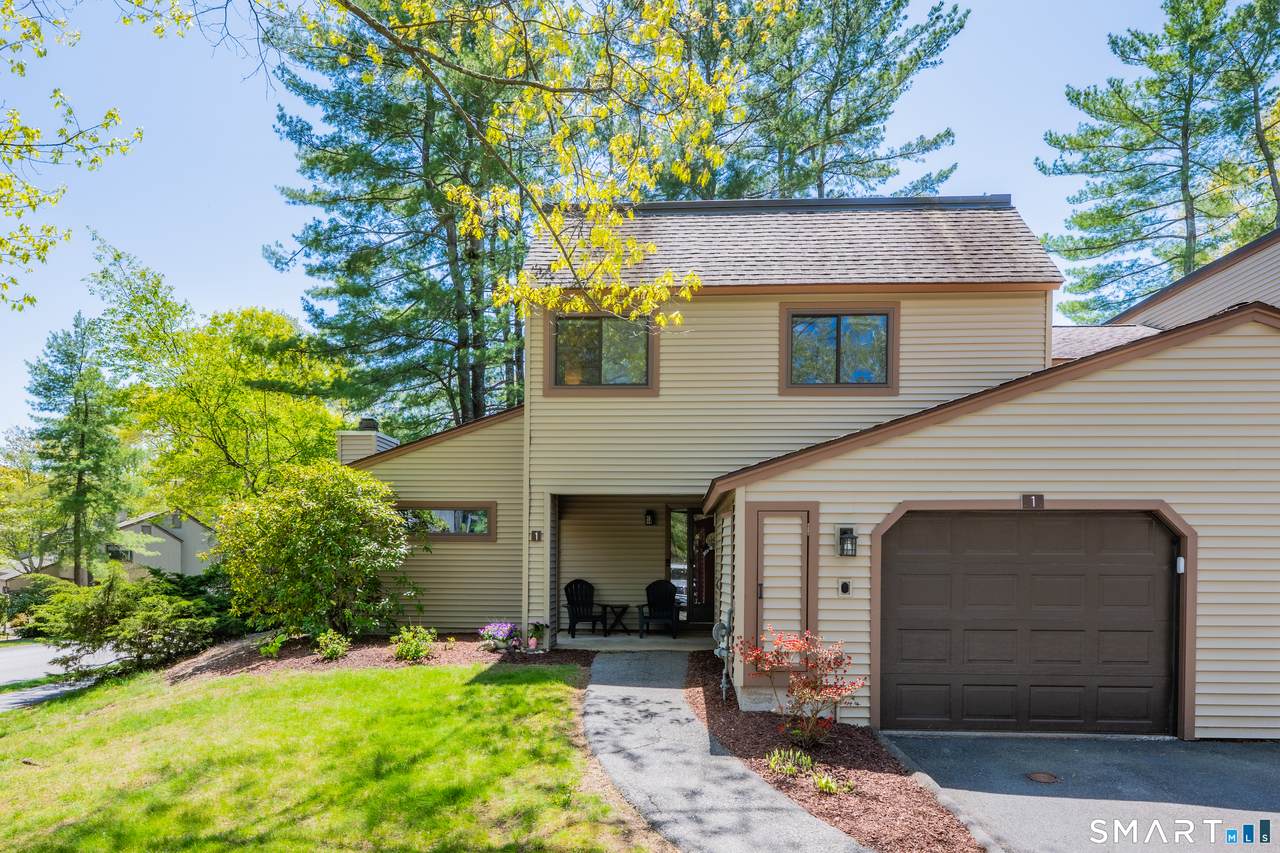 1 Maple Lane - Photo 1