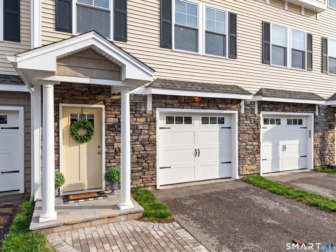 11 Village Crossing - Photo 1