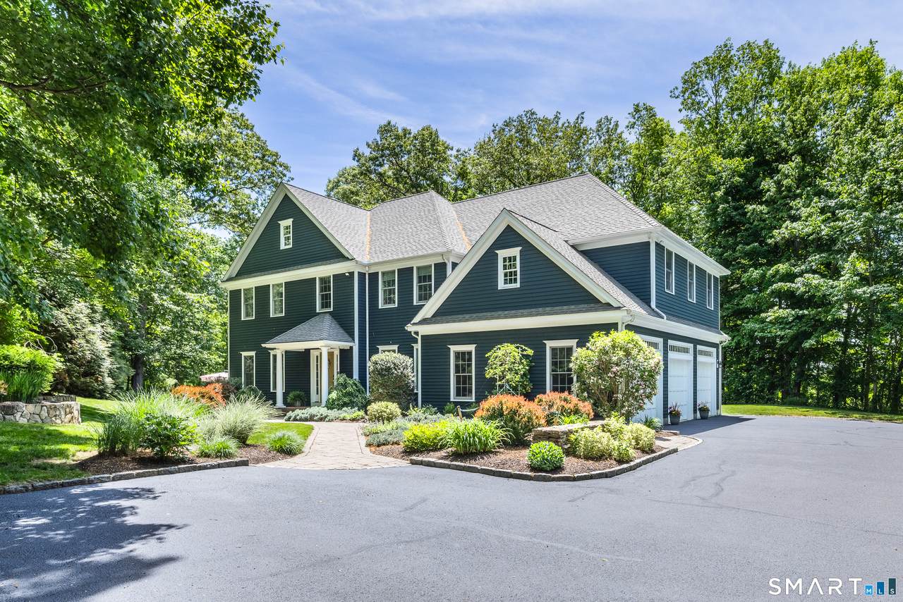 7 Pinnacle Drive - Photo 1
