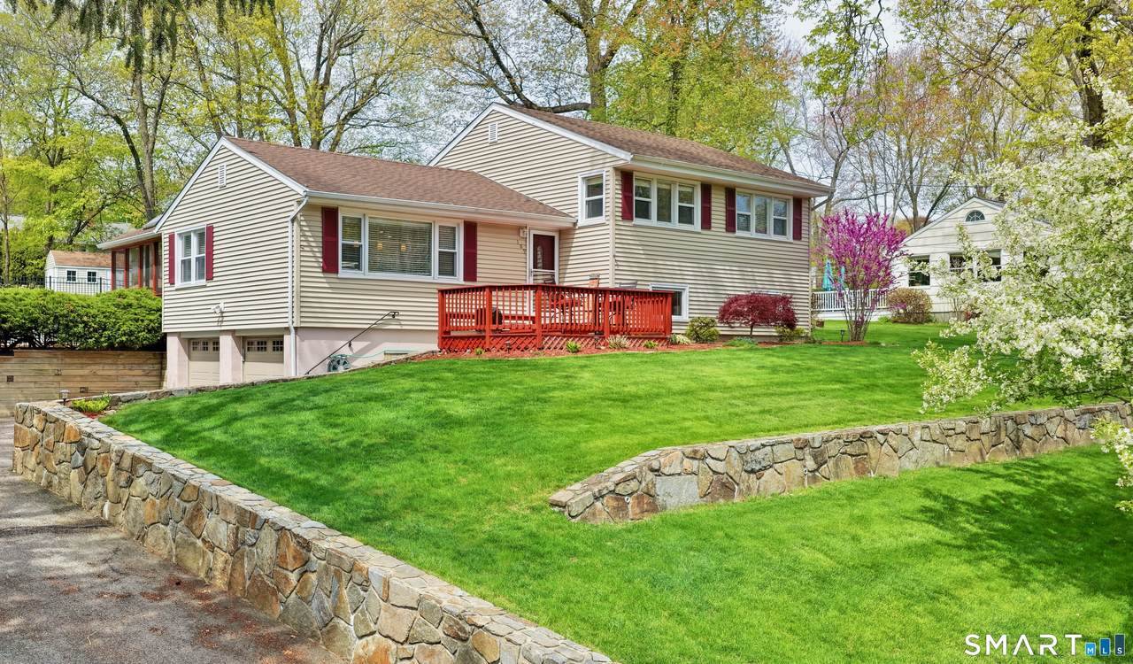 109 Sterling Road - Photo 1